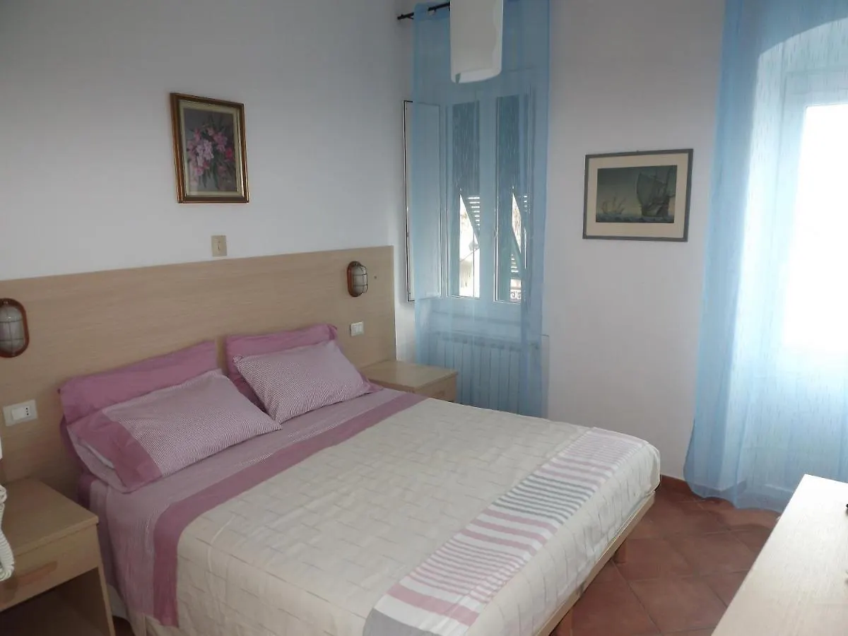 New Hotel Genio Porto Venere 2*,